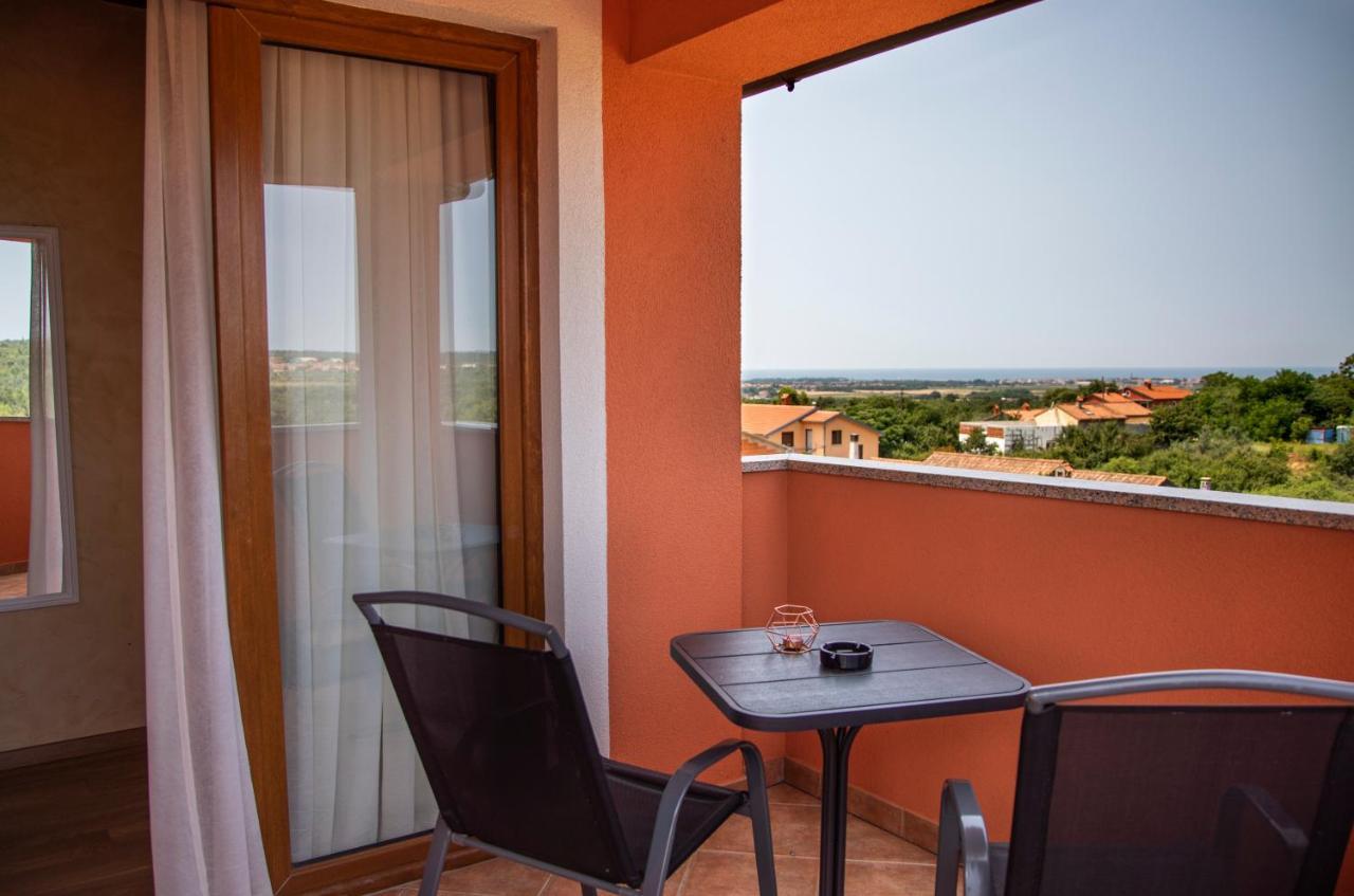 Hotel Natura Vilanija Kültér fotó