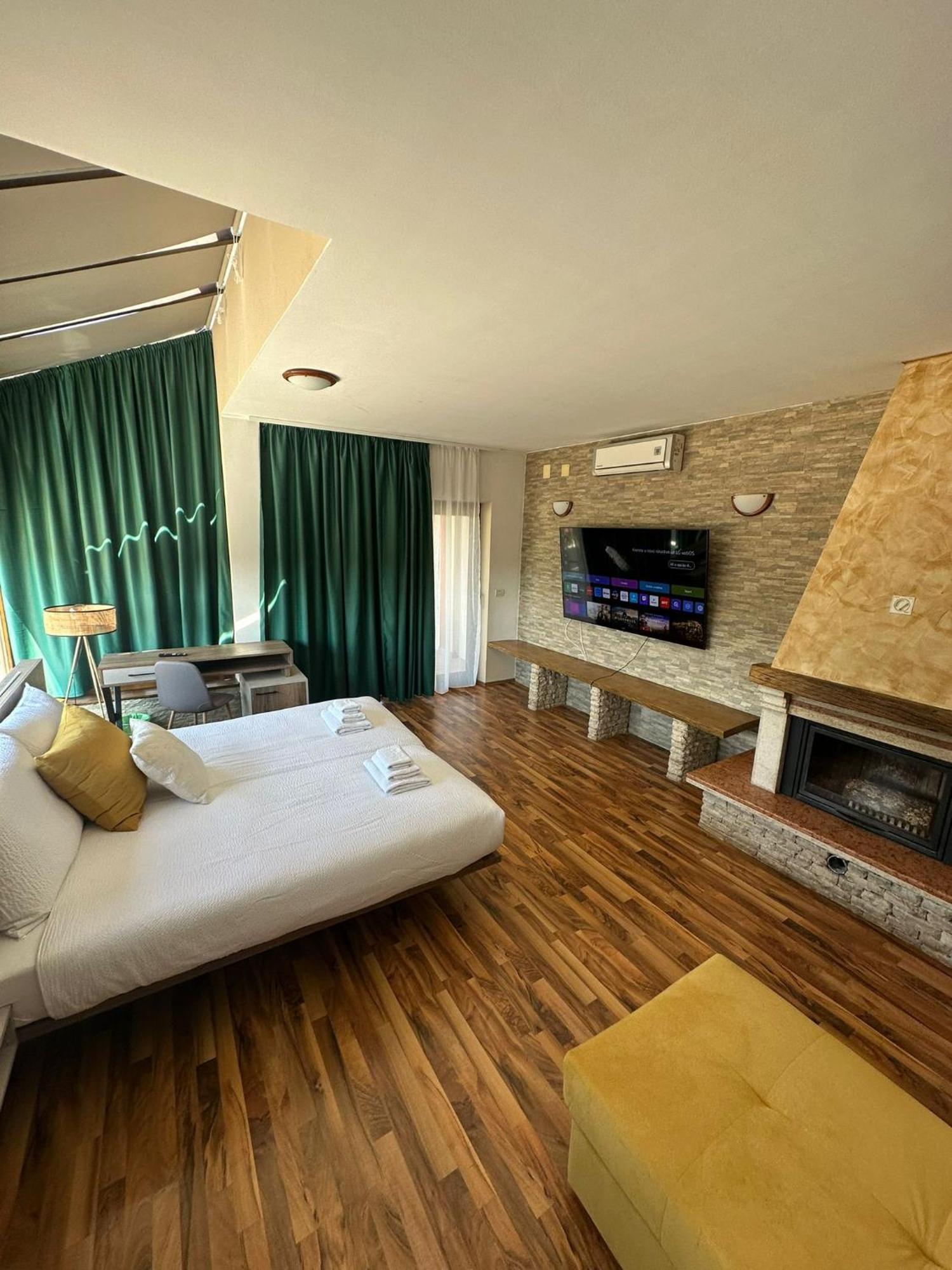 Hotel Natura Vilanija Kültér fotó