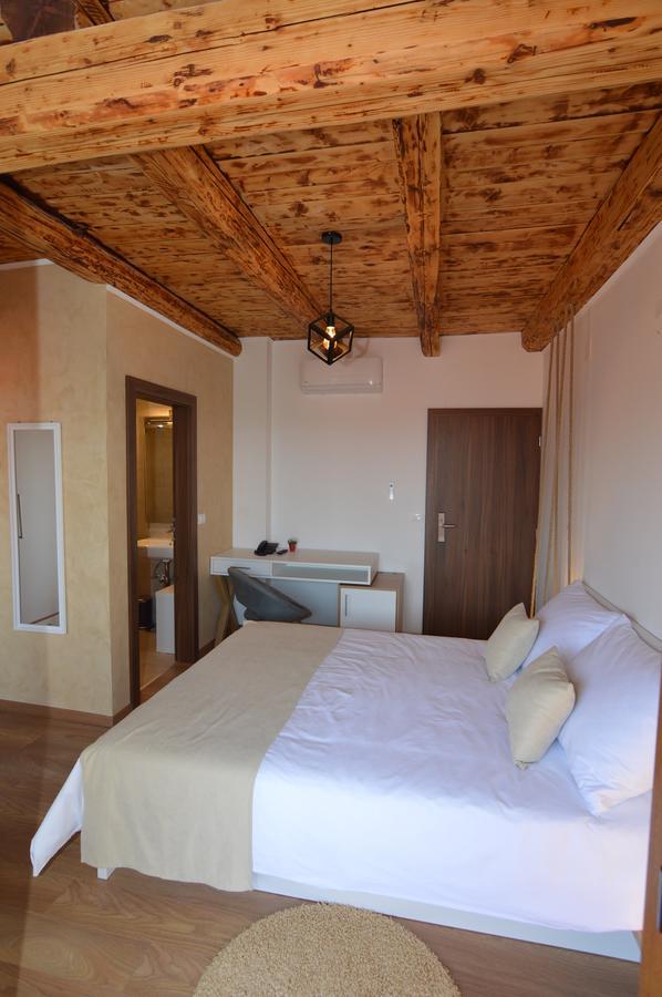 Hotel Natura Vilanija Kültér fotó