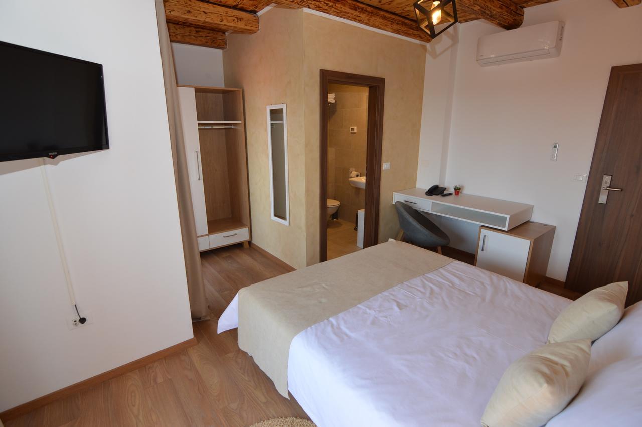 Hotel Natura Vilanija Kültér fotó