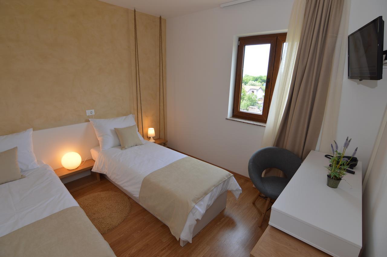 Hotel Natura Vilanija Kültér fotó
