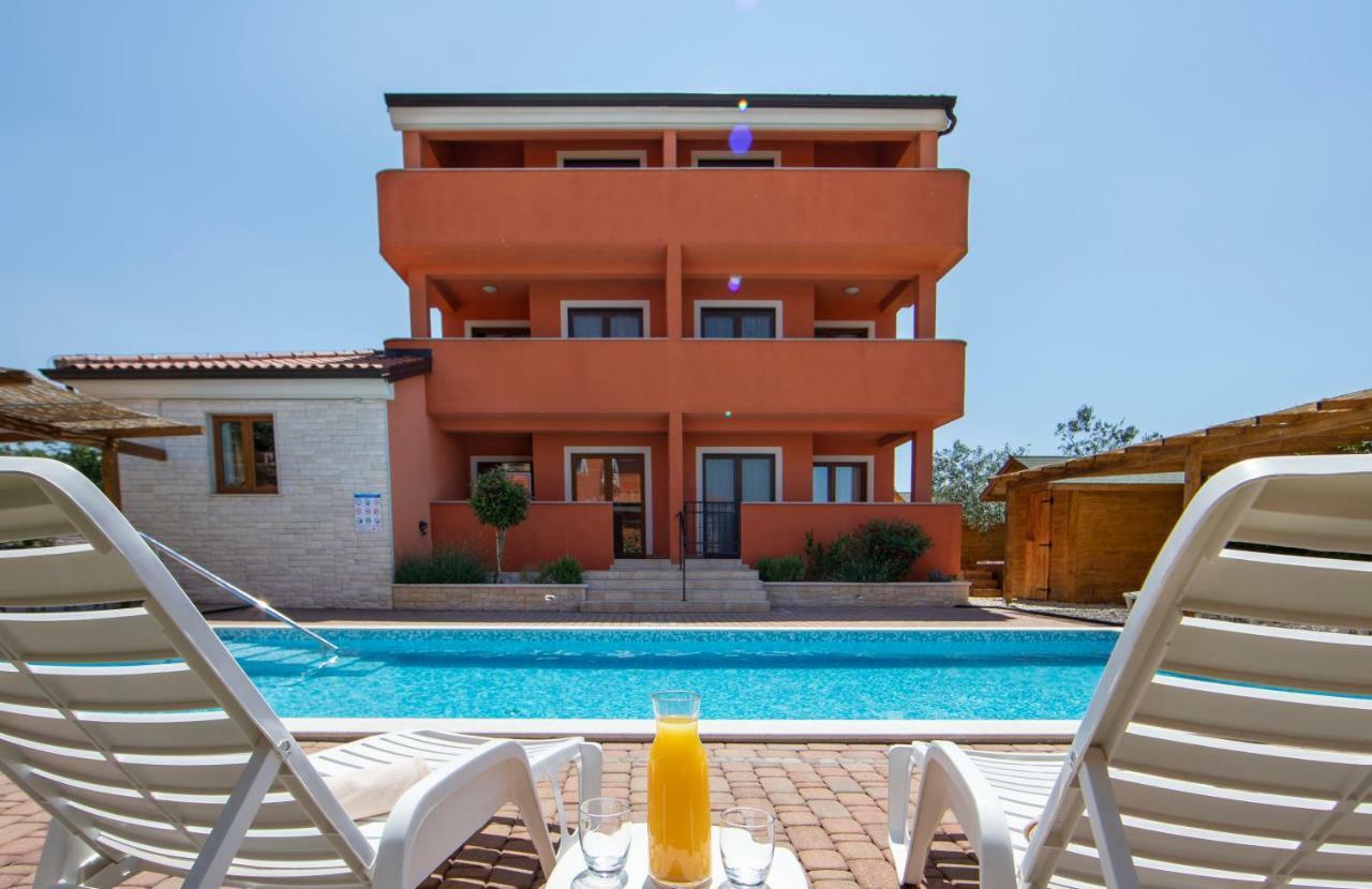 Hotel Natura Vilanija Kültér fotó